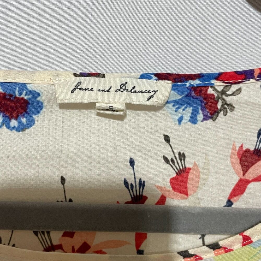 Jane and Delancey Floral Print Bell Sleeve Top Blouse - Picture 7 of 8